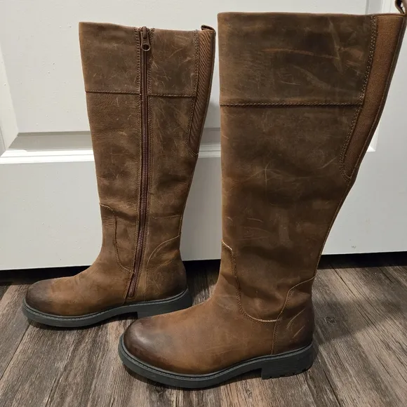 Clarks Women's Orinoco2 Hi Tan Warmlined Leather Brown Boots - Size 6