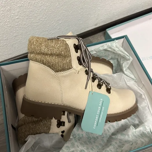 Cliffs by White Mountain Women's Pathfield Lace-Up Booties (WIDE)
