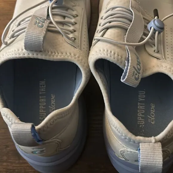 Clove WOMEN'S CLASSIC Healthcare Snickers in Grey Matter size 8.5