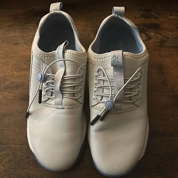 Clove WOMEN'S CLASSIC Healthcare Snickers in Grey Matter size 8.5