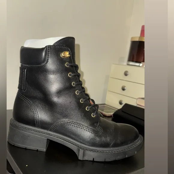 COACH leather boots/ no box