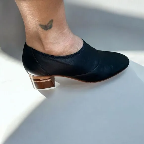 Coclico Euclid Pump Shoes Black Leather Made in Spain Size 37 (Woman’s US 6.5-7)