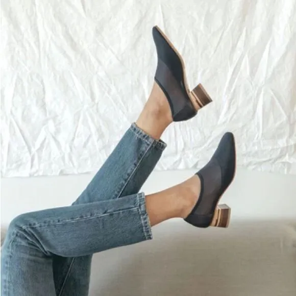 Coclico Euclid Pump Shoes Black Leather Made in Spain Size 37 (Woman’s US 6.5-7)
