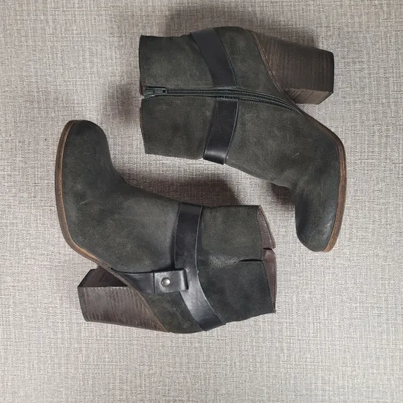 Coclico Gray &amp; Black Heel Leather Suede Boots Women's size 39.5 US 8.5/9 Shoes