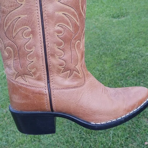 Cody James Children's western boots sz 2.5