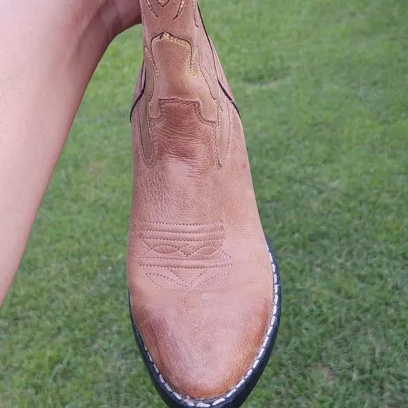 Cody James Children's western boots sz 2.5