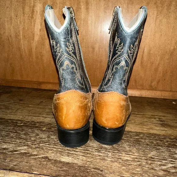 Cody James Leather Square Toe cowboy boots size 7 D