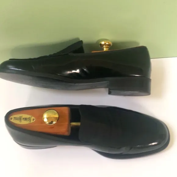 Cole Haan Men's Size 9.5M Black Slip On Shoes ﻿ ﻿