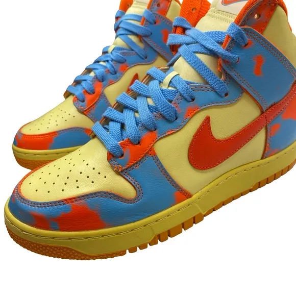 Colorful High-Top Nike  Sneakers with Red Swoosh Woman’s Size 8.5