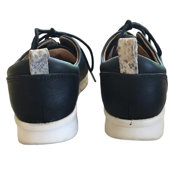 Comfortiva Align Cayson Black Leather Lace Up Sneakers - 7