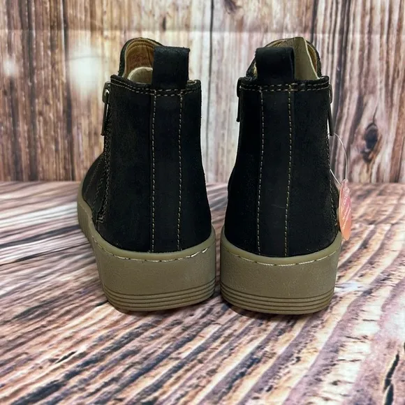 COMFORTIVA Black Hartwick Suede High Top Sneakers New Size 7 Wide