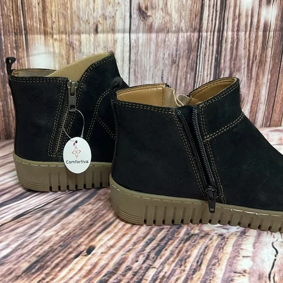 COMFORTIVA Black Hartwick Suede High Top Sneakers New Size 7 Wide