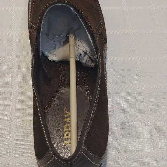 CONSIGNMENT! NIB Array Hickory Brown Slip-On Shoes!