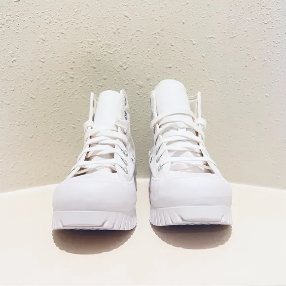 Converse All Star Unisex Lugged 2.0 Hi Top White Sneakers Sz M 10.5 W 12.5 NEW