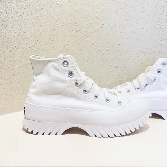 Converse All Star Unisex Lugged 2.0 Hi Top White Sneakers Sz M 10.5 W 12.5 NEW