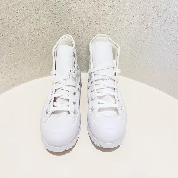 Converse All Star Unisex Lugged 2.0 Hi Top White Sneakers Sz M 10.5 W 12.5 NEW