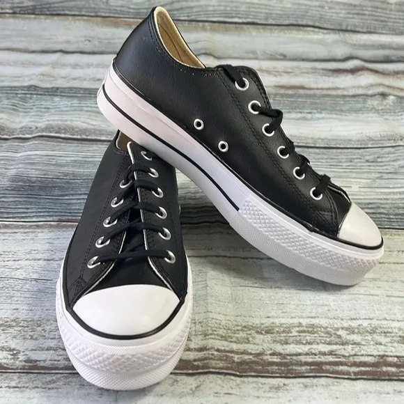CONVERSE Black &amp; White Platform Sneakers Women's  Size 10