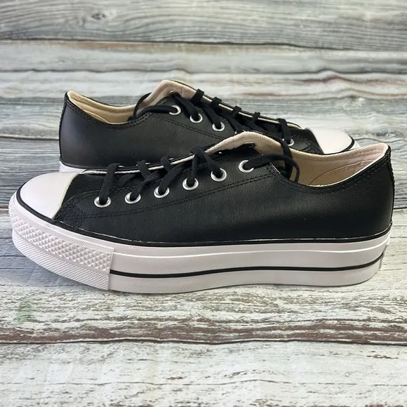 CONVERSE Black &amp; White Platform Sneakers Women's  Size 10