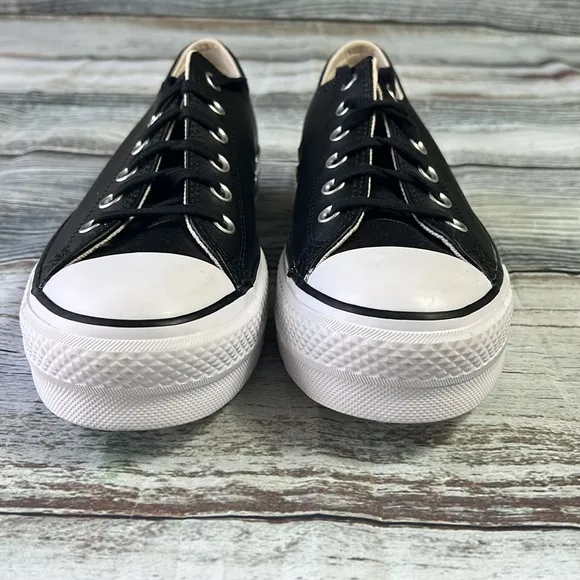 CONVERSE Black &amp; White Platform Sneakers Women's  Size 10