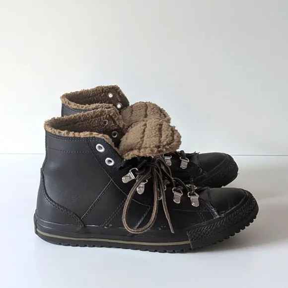 Converse Black Leather Fur-Lined High Top Sneakers Youth 5