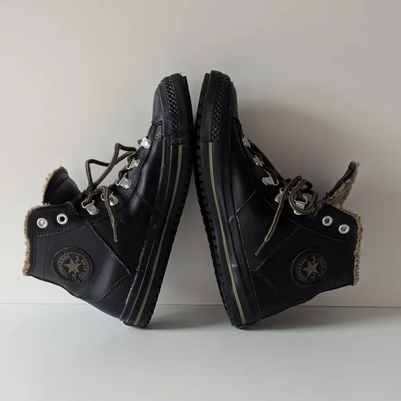 Converse Black Leather Fur-Lined High Top Sneakers Youth 5