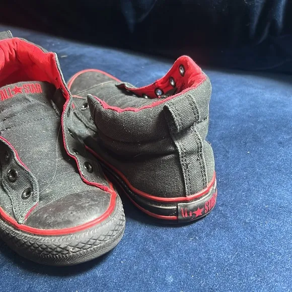 Converse Black Red High Top Sneakers Size 7