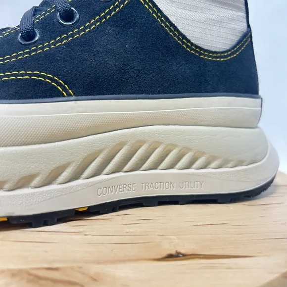 Converse Chuck 70 AT-CX Platform Sneakers Unisex - Men (6) Women 7.5