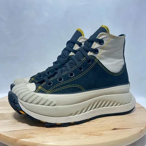 Converse Chuck 70 AT-CX Platform Sneakers Unisex - Men (6) Women 7.5
