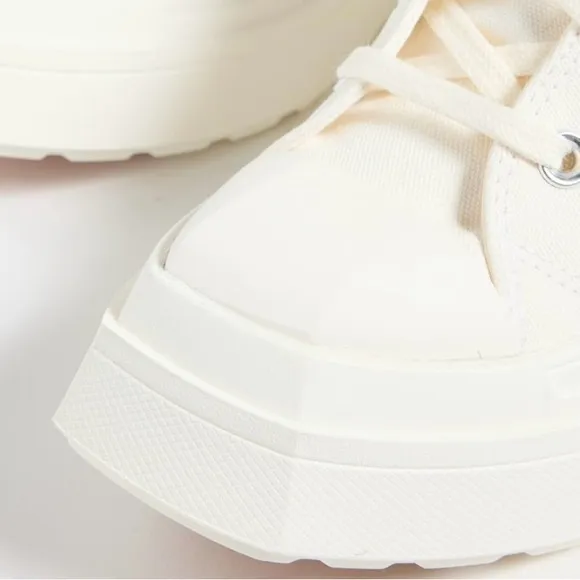 Converse Chuck 70 Deluxe Wedge Sneakers - White