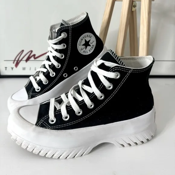 Converse Chuck Taylor All Star Lugged 2.0 High Top Black Canvas Size 7
