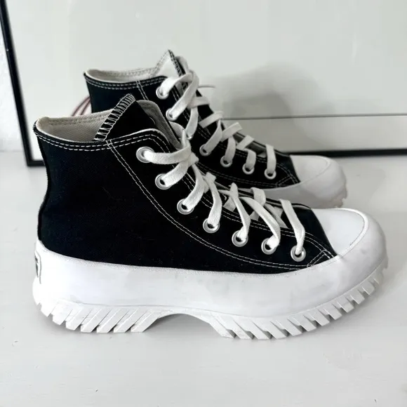 Converse Chuck Taylor All Star Lugged 2.0 High Top Black Canvas Size 7