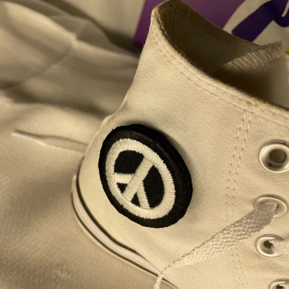 Converse Chuck Taylor All Star “Peace Powered” high tops NWOT Size 5M / 7W