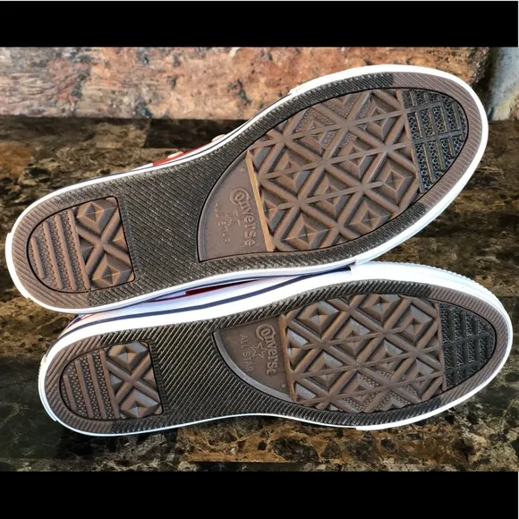 Converse Chuck Taylor High Top sneakers