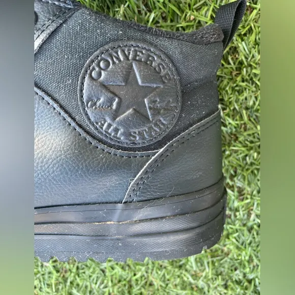 CONVERSE CHUCK TAYLOR MALDEN STREET BOOTS LEATHER Sz(12)