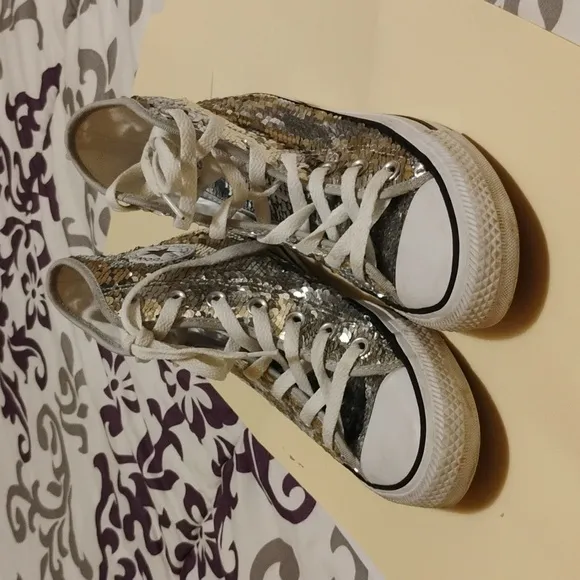 Converse Chuck Taylor Silver Sequin High-Top Sneakers Big Girl Size 5
