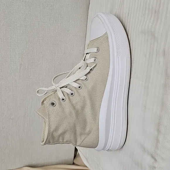CONVERSE CTAS MOVE WOMENS PLATFORM SNEAKERS BFPM-04-235