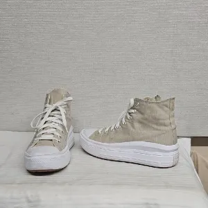 CONVERSE CTAS MOVE WOMENS PLATFORM SNEAKERS BFPM-04-235