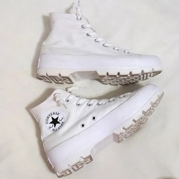 Converse CTAS Women's White Canvas Cap Toe Lug Sole Platform Hi Cut Sneakers 8