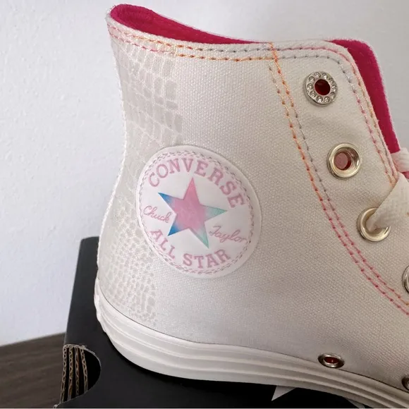 Converse High-Top Sneakers White and Pink