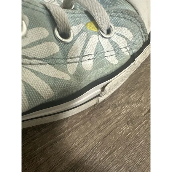 Converse Kids Chuck Taylor All Star Lift Platform Floral Sneakers A06337C Size 6
