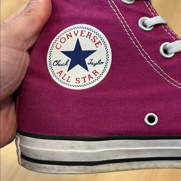 Converse Magna High-Top Sneakers size 8