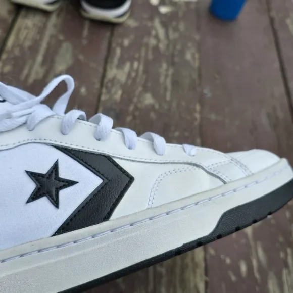 Converse White and Black High-Top Men's Sneakers Sz 10