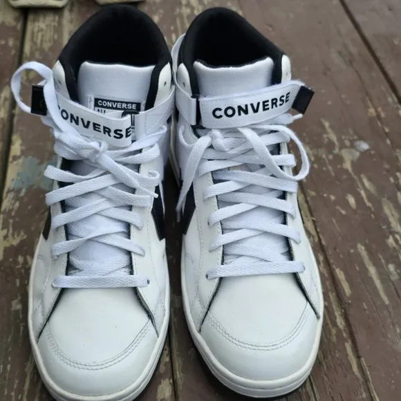 Converse White and Black High-Top Men's Sneakers Sz 10