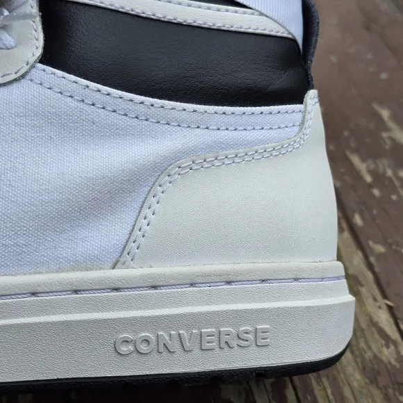Converse White and Black High-Top Men's Sneakers Sz 10