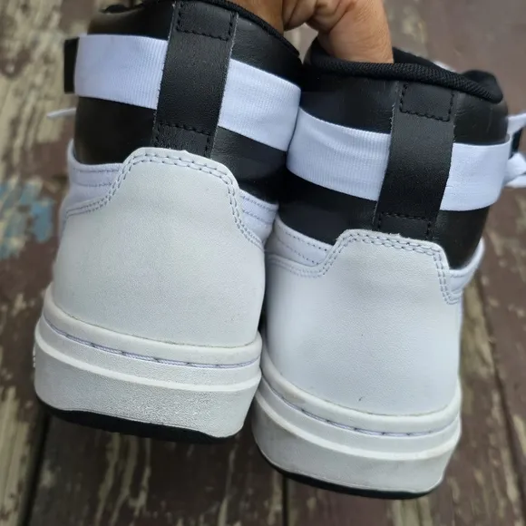 Converse White and Black High-Top Men's Sneakers Sz 10