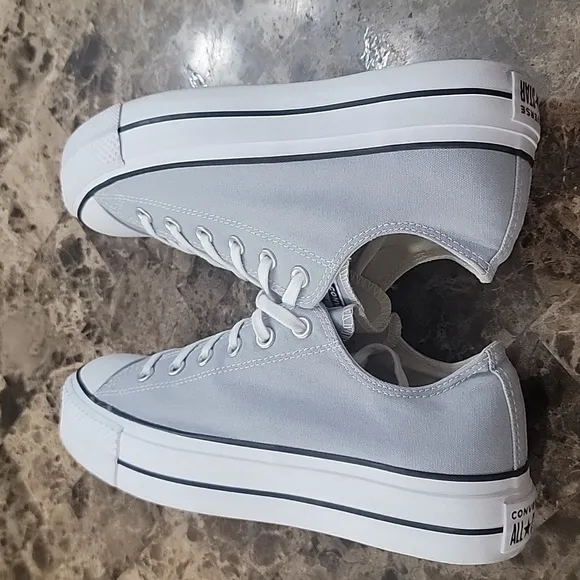 Converse Woman's CHUCK TAYLOR ALL STAR LIFT LOW 'WOLF GREY Platform Sneakers 10