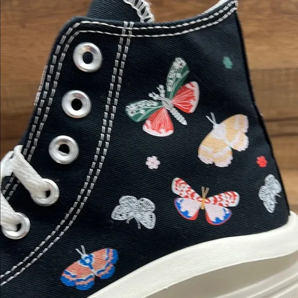 Converse Women's Black High-Top Sneakers