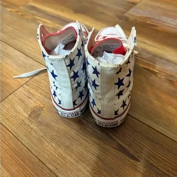 Converse Youth Kid’s Unisex American Flag High Top Sneakers - Size 4 like new