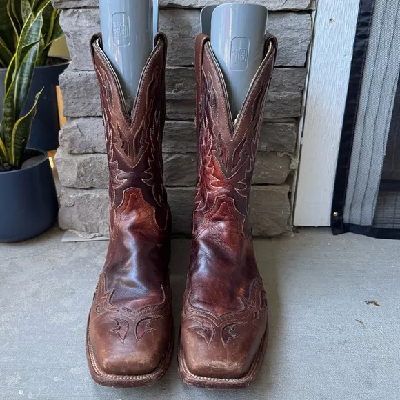 Corral Embroidered Leather Cowboy Boots