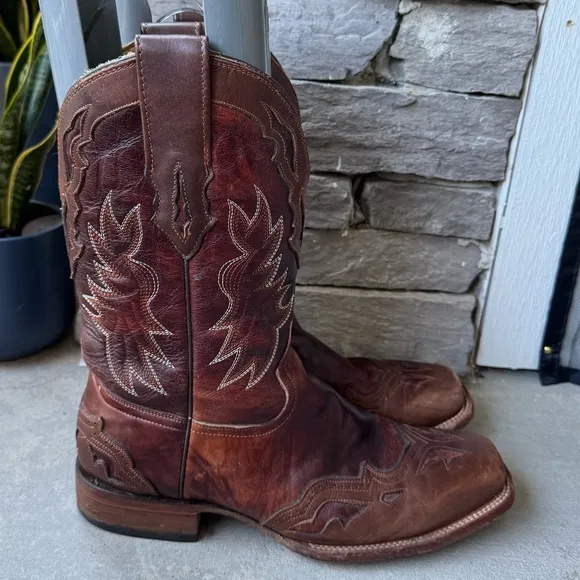 Corral Embroidered Leather Cowboy Boots